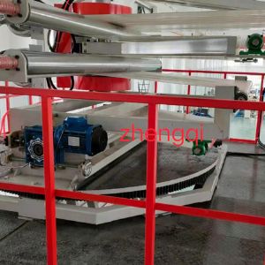 上牽引旋轉(zhuǎn)吹膜機
